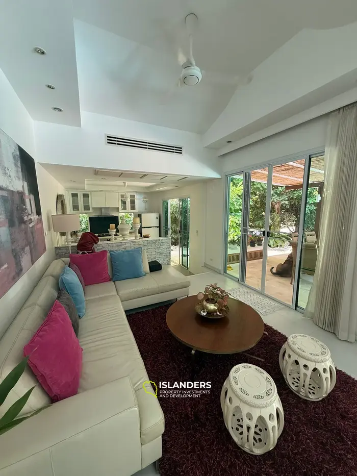 Strandvilla mit 4 Schlafzimmern und einem Büro in einer ruhigen Gegend (Lamai)