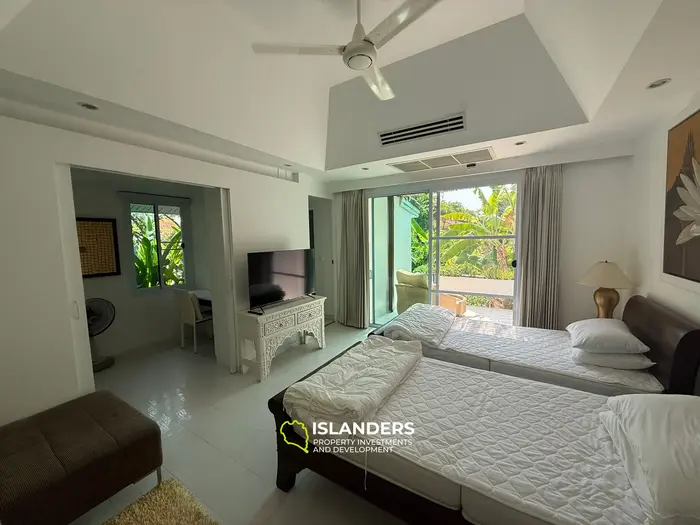 Strandvilla mit 4 Schlafzimmern und einem Büro in einer ruhigen Gegend (Lamai)