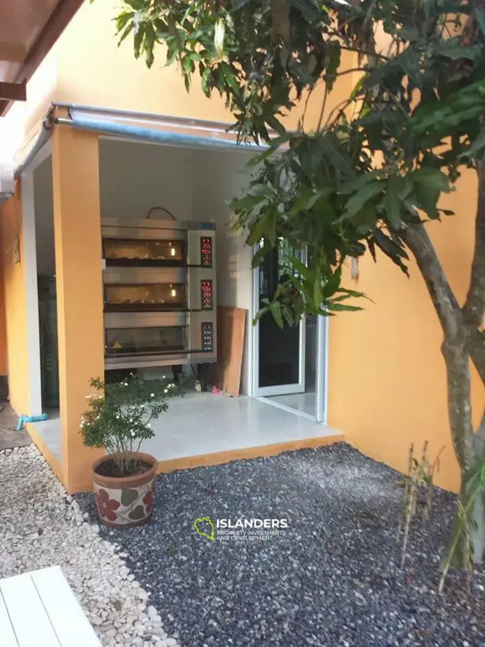 BUSINESS FOR SALE: BAKERY & CAFE IN KOH PHANGAN