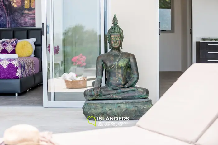 4 bdrm pool villa with direct beach access (Plai Laem)