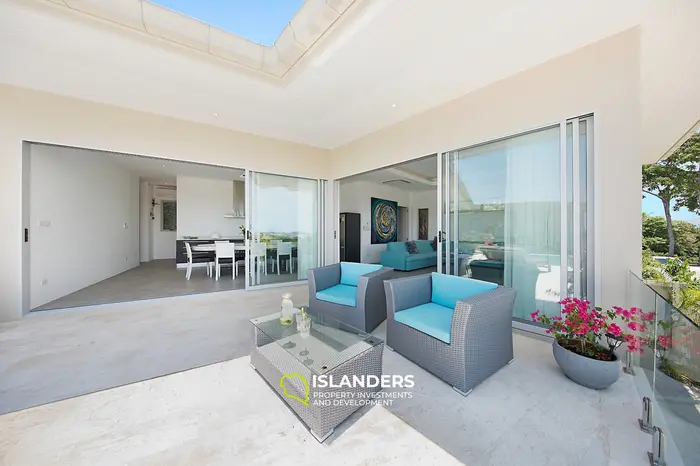 4 bdrm pool villa with direct beach access (Plai Laem)