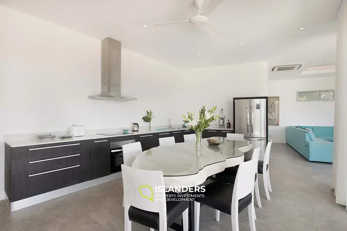 4 bdrm pool villa with direct beach access (Plai Laem)