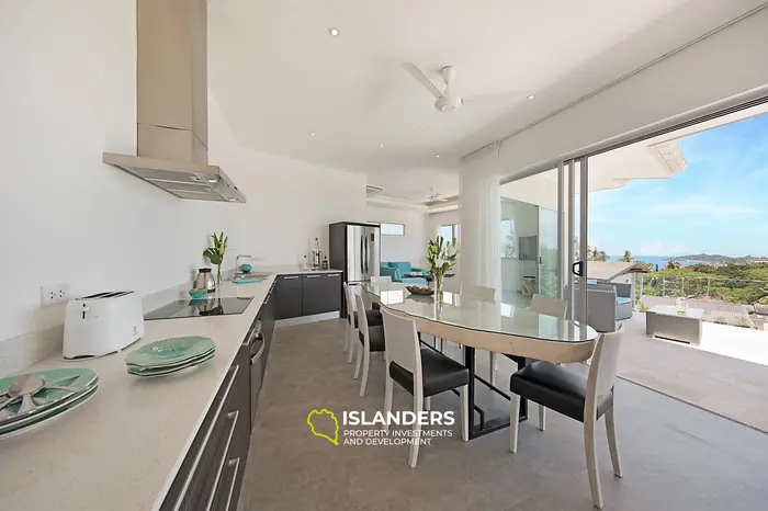 4 bdrm pool villa with direct beach access (Plai Laem)