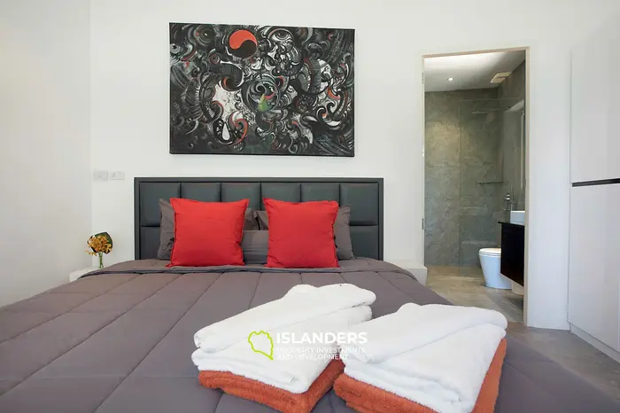 4 bdrm pool villa with direct beach access (Plai Laem)