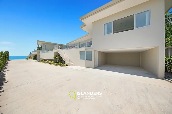 4 bdrm pool villa with direct beach access (Plai Laem)