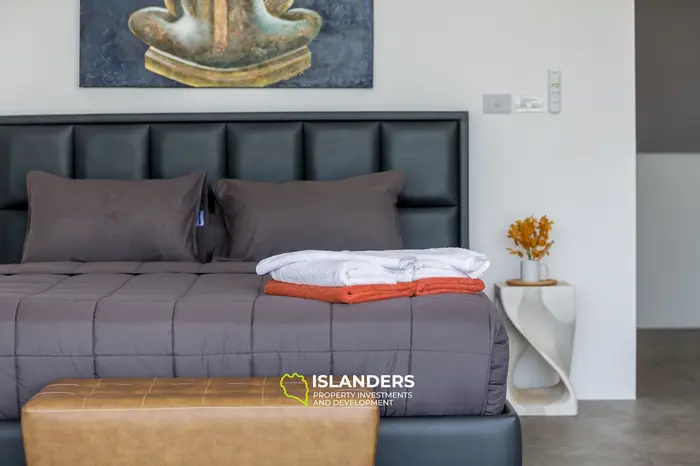 4 bdrm pool villa with direct beach access (Plai Laem)