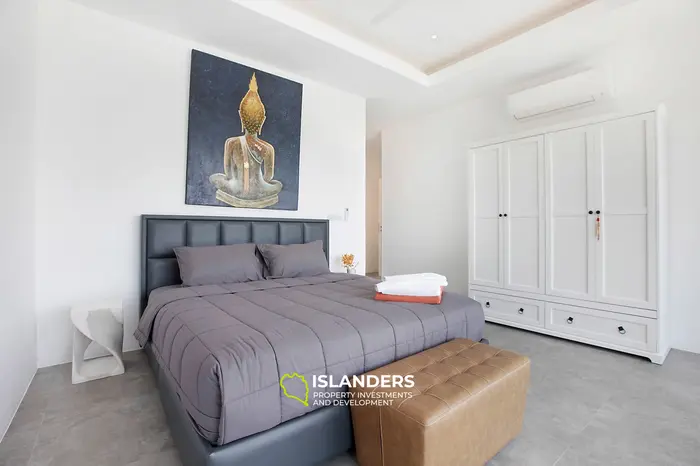 4 bdrm pool villa with direct beach access (Plai Laem)