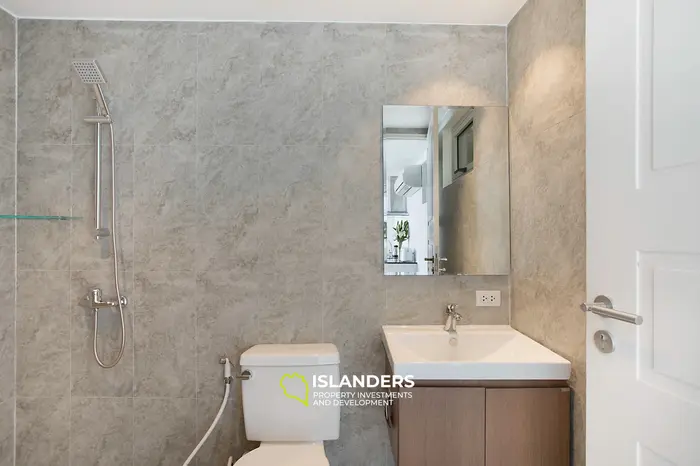 4 bdrm pool villa with direct beach access (Plai Laem)