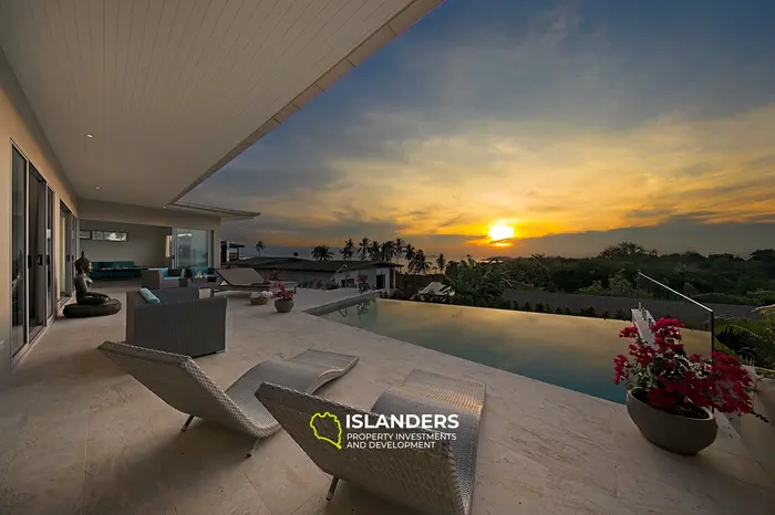 4 bdrm pool villa with direct beach access (Plai Laem)