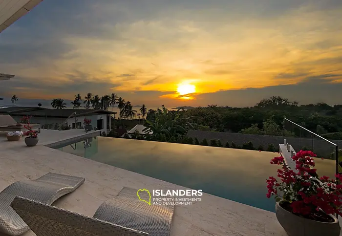 4 bdrm pool villa with direct beach access (Plai Laem)