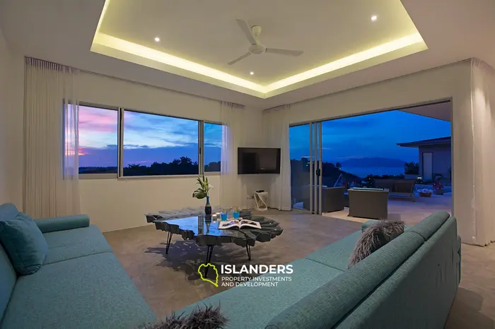 4 bdrm pool villa with direct beach access (Plai Laem)