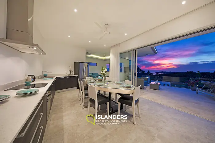 4 bdrm pool villa with direct beach access (Plai Laem)