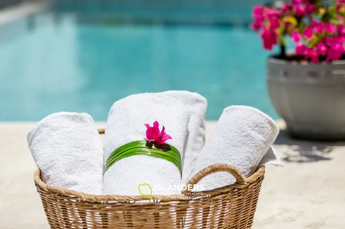 4 bdrm pool villa with direct beach access (Plai Laem)