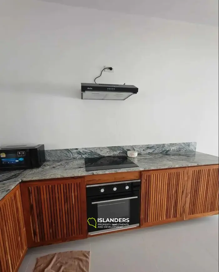 6-bdrm pool villa on a spacious plot with a large garden (Lamai)