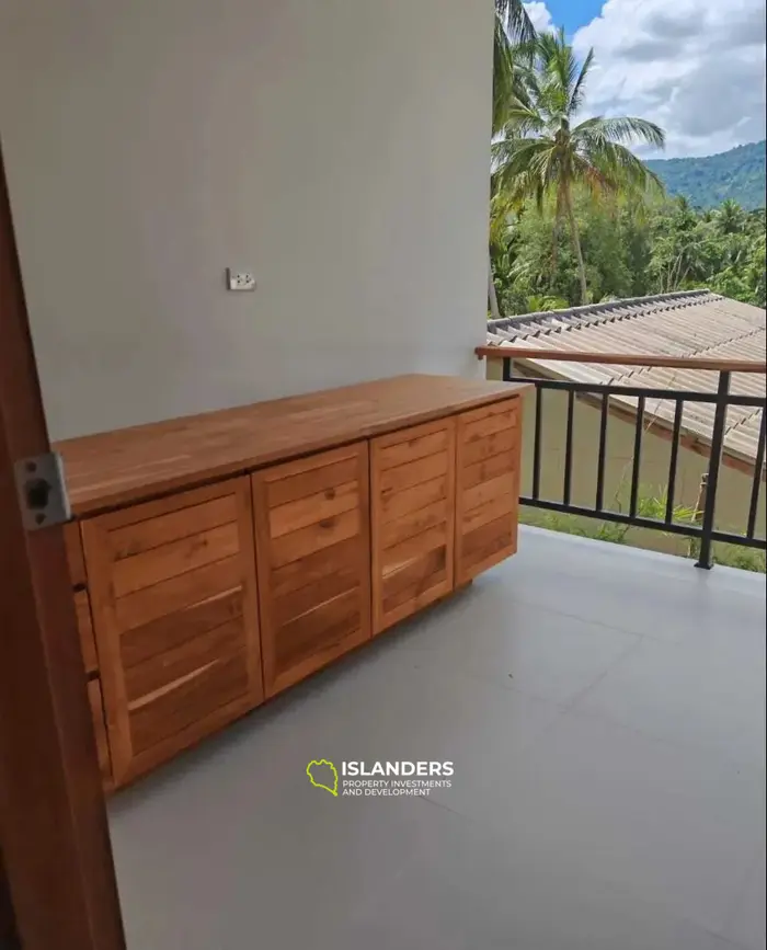 6-bdrm pool villa on a spacious plot with a large garden (Lamai)