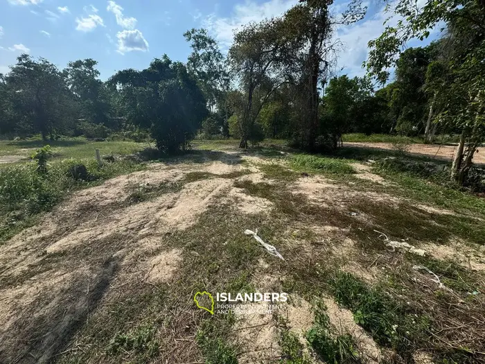 Land Plot for Sale in Hinkong with walking distance to the beach