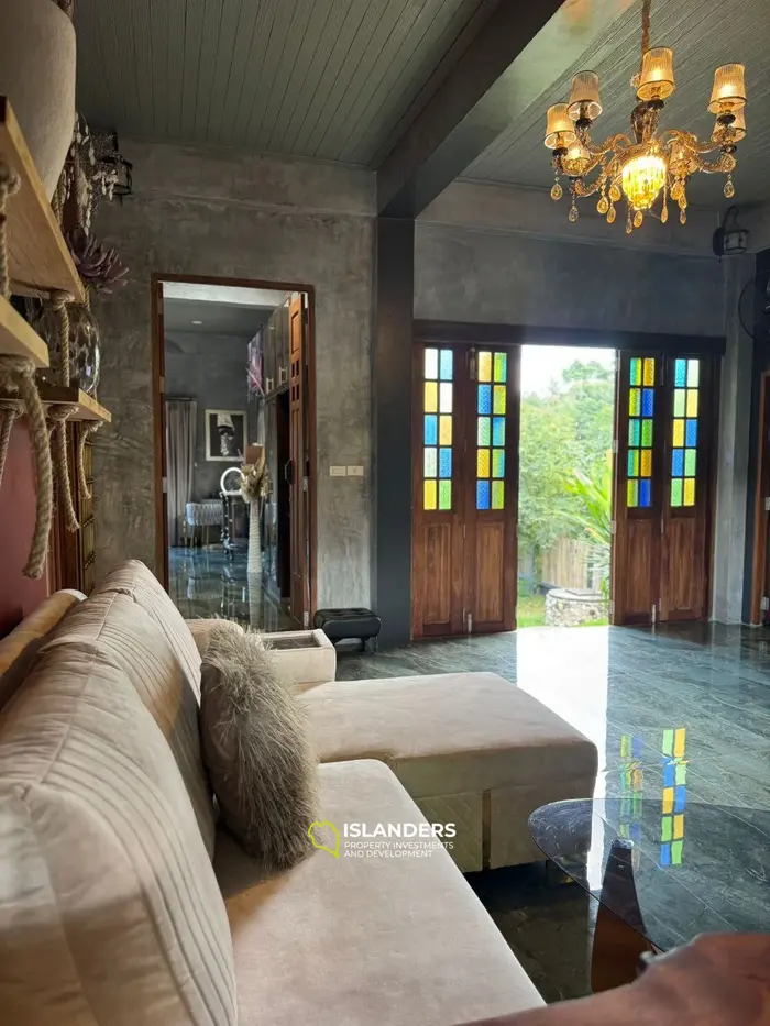 Cozy 4-bdrm family pool villa surrounded by nature (Maenam)