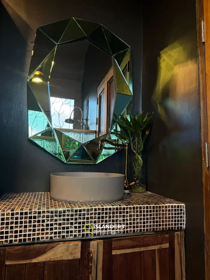 Cozy 4-bdrm family pool villa surrounded by nature (Maenam)