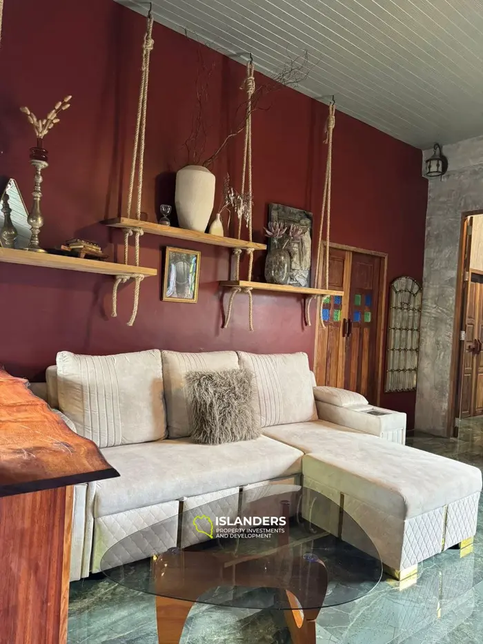 Cozy 4-bdrm family pool villa surrounded by nature (Maenam)