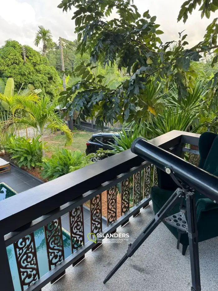 Cozy 4-bdrm family pool villa surrounded by nature (Maenam)