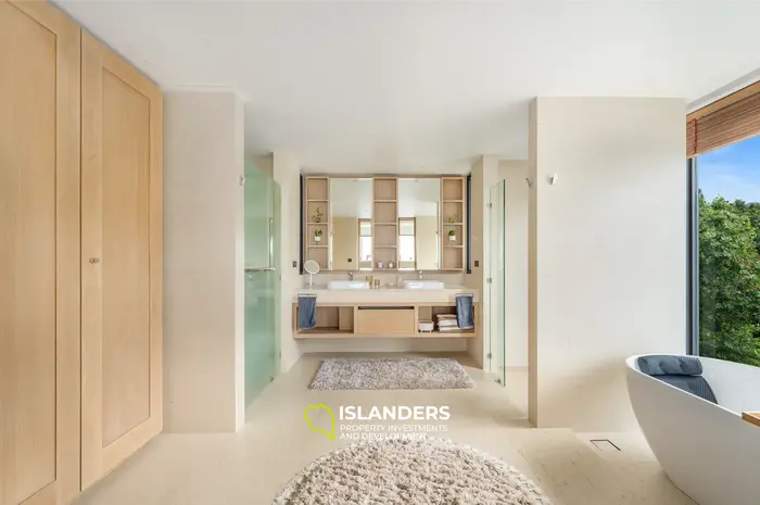 6 bedroom sea view villa on the cliff for rent