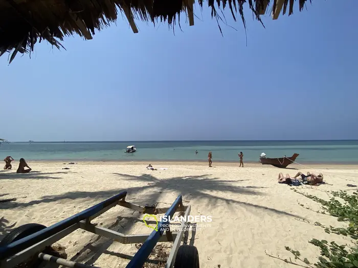 Beachfront Land with Existing Buildings in Srithanu — 2 Rai 62.7 Wah