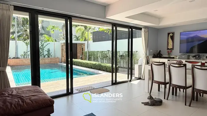 Duplex 3-bdrm pool villa surrounded by tropical nature (Maenam)