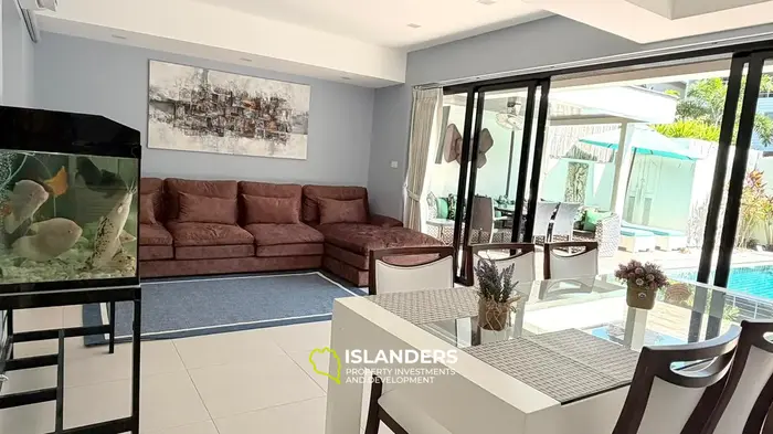 Duplex 3-bdrm pool villa surrounded by tropical nature (Maenam)