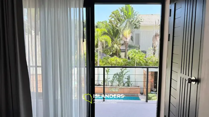 Duplex 3-bdrm pool villa surrounded by tropical nature (Maenam)