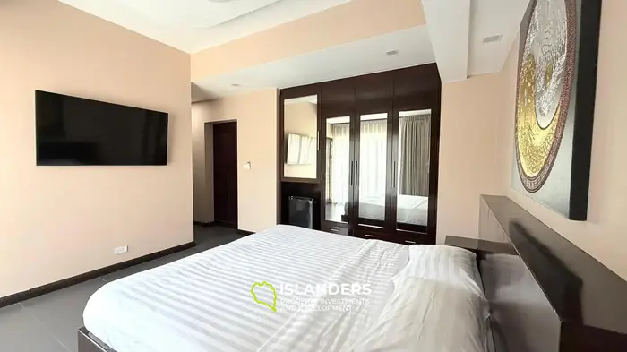 Duplex 3-bdrm pool villa surrounded by tropical nature (Maenam)