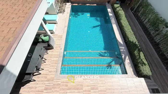 Duplex 3-bdrm pool villa surrounded by tropical nature (Maenam)