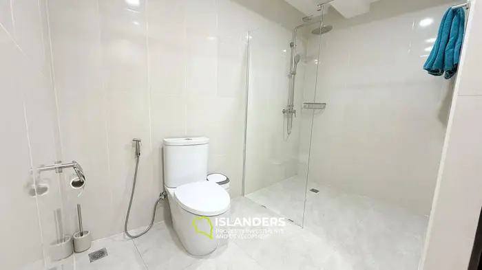 Duplex 3-bdrm pool villa surrounded by tropical nature (Maenam)