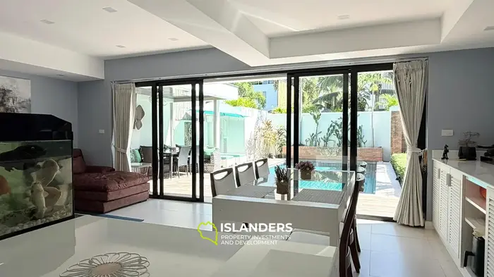 Duplex 3-bdrm pool villa surrounded by tropical nature (Maenam)