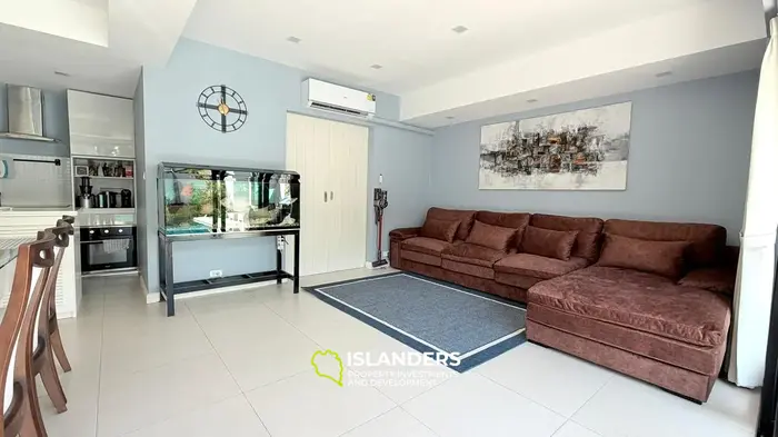 Duplex 3-bdrm pool villa surrounded by tropical nature (Maenam)