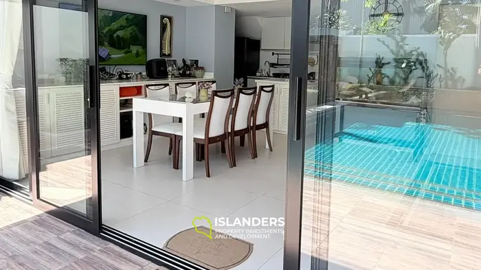 Duplex 3-bdrm pool villa surrounded by tropical nature (Maenam)