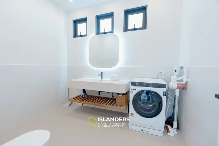 3 bdrm beachfront pool villa (Bophut)