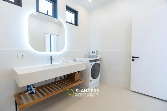 3 bdrm beachfront pool villa (Bophut)