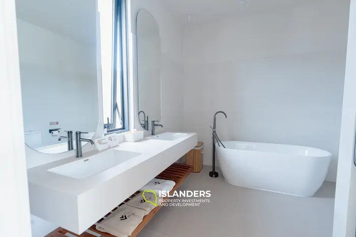 3 bdrm beachfront pool villa (Bophut)