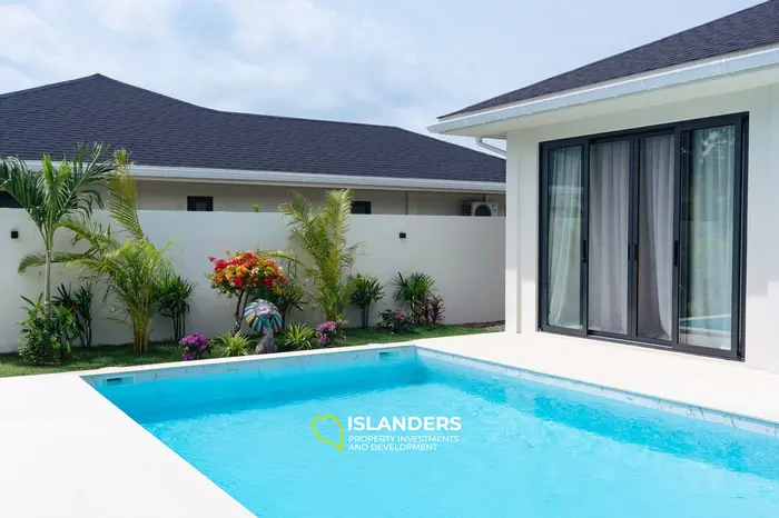 3 bdrm beachfront pool villa (Bophut)