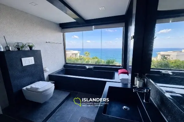 Luxury 4-bdrm pool villa with sea views on a hillside (Chaweng)