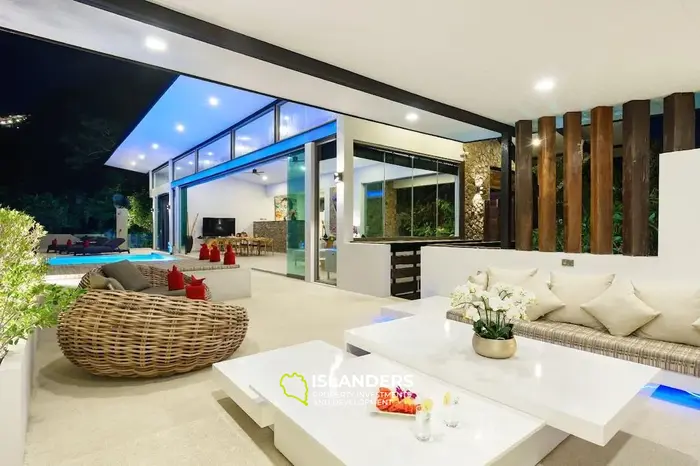 Luxury 4-bdrm pool villa with sea views on a hillside (Chaweng)