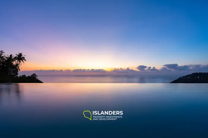 Luxury 4-bdrm pool villa with sea views on a hillside (Chaweng)