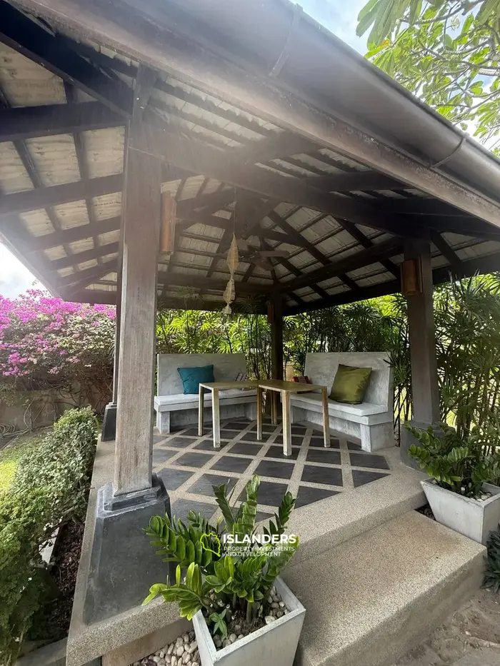 Balinese style 3 bdrm poo villa (Chaweng)