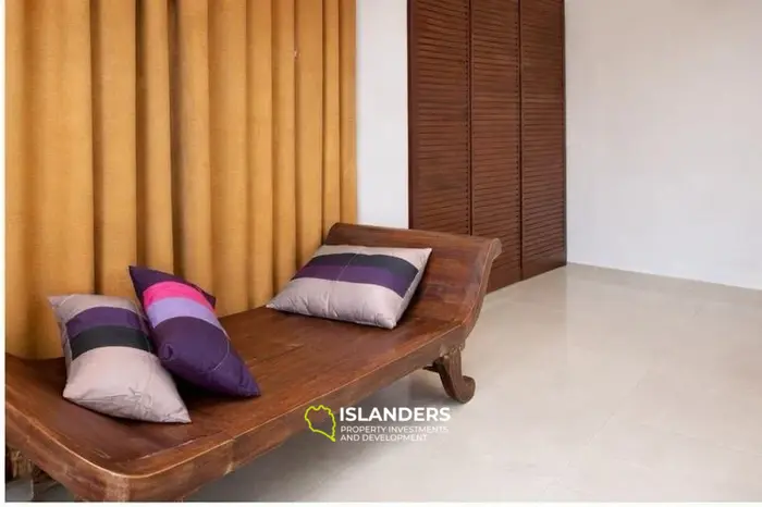 Balinese style 3 bdrm poo villa (Chaweng)