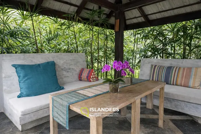 Balinese style 3 bdrm poo villa (Chaweng)