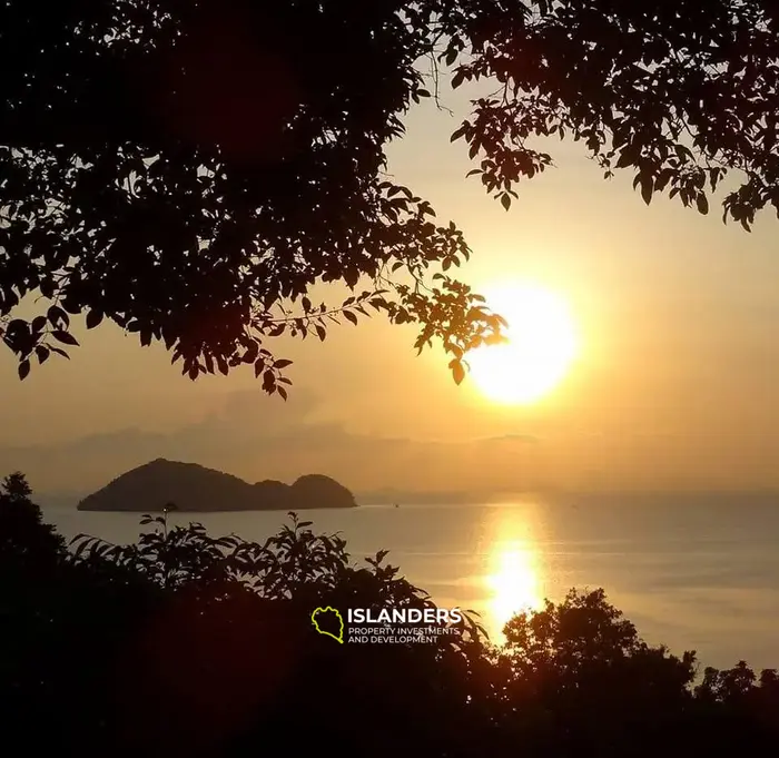 Sea View Land Plot in Naiwok