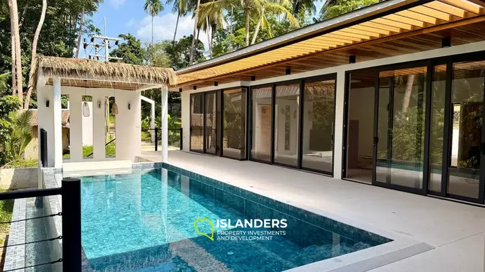 Spacious Modern Villa with Large Land Plot in the Heart of Koh Phangan